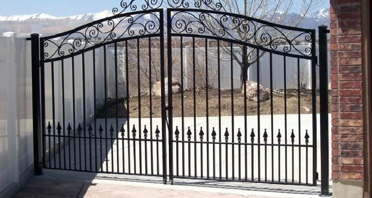 Electric Driveway Gate Installation in Sherman Oaks