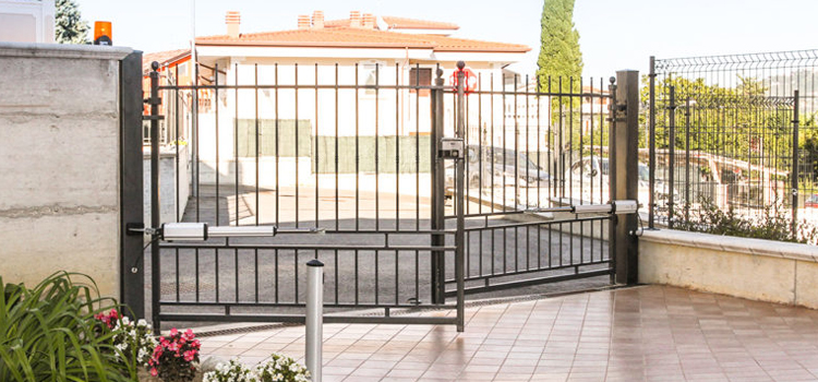 best swing gate repair in Sherman Oaks